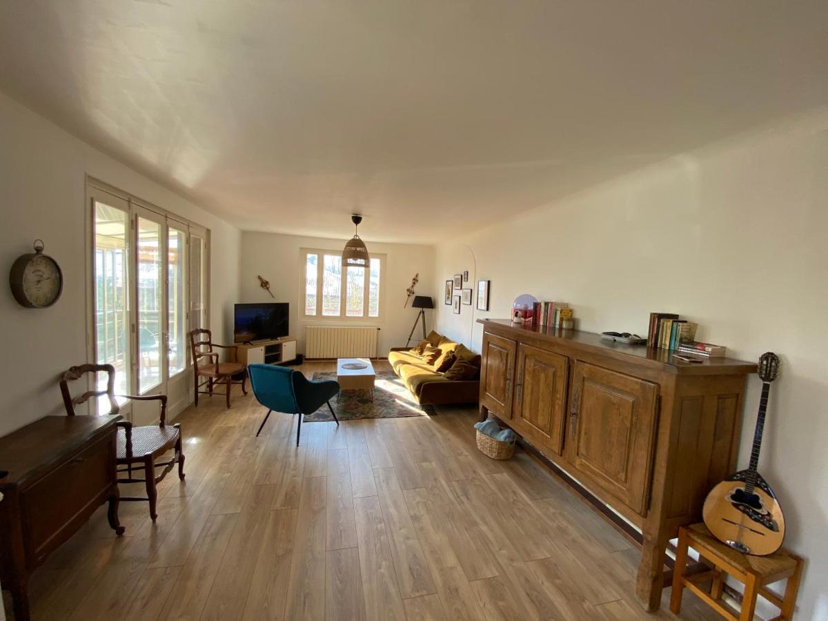 Charme A Saint-Fargeau Villa ภายนอก รูปภาพ
